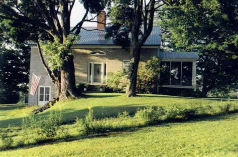 STONEHOUSE BED & BREAKFAST .